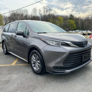 TOYOTA SIENNA LE 2022