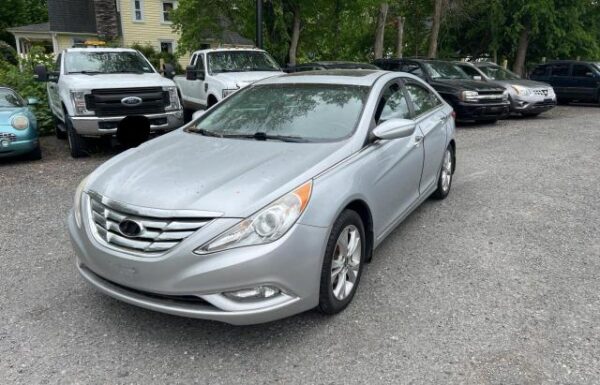 2013 HYUNDAI SONATA SE