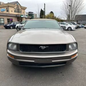 2005 Ford Mustang 2dr Conv Deluxe